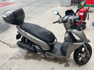 Kymco People 125 GTI