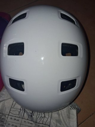 Patines Oxelo, protecciones y casco