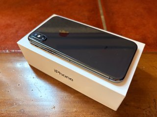 iPhone XS 64GB Nero - Batteria Nuova