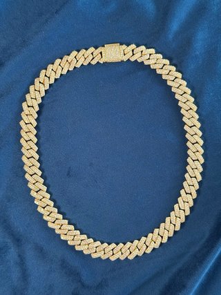 Cadena Cubana Iced Out 14mm Zirconia Dorada