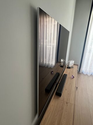 TV LG OLED 77 G5 - Menos 100h