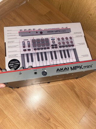 Akai MPK Mini Controlador MIDI