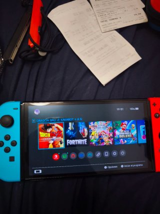 Lote Nintendo Switch OLED Azul/Rojo