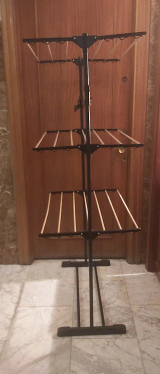 Tendedero vertical plegable y desmontable