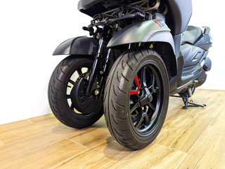 YAMAHA Tricity  300 (modelo actual) 2023