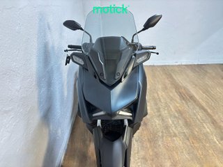 YAMAHA XMAX 125