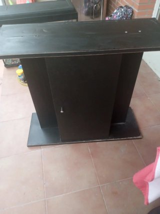 Acuario 100L con filtro y accesorios