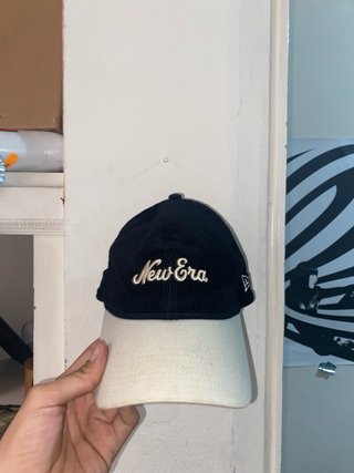 Gorra New Era Pana Negra y Beige