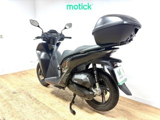 HONDA SH 125 (TOP CASE)