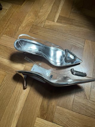 Zapato tacón vinilo Nude Mango