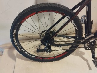Bicicleta MTB 29" aluminio Shimano Deore