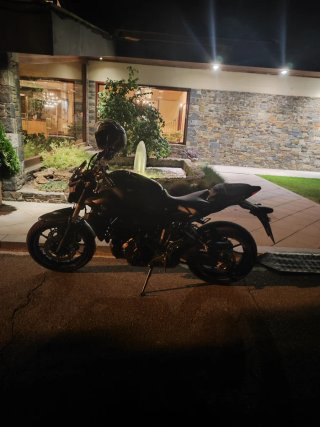 Yamaha MT-07 Naked Negra/Azul