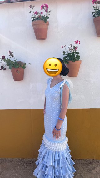 Traje de flamenca azul celeste