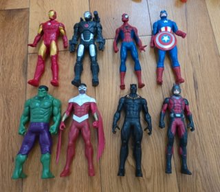 8 Figuras Marvel: Hulk, Spiderman, Iron Man