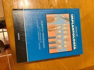 Vendo libros de odontología en muy buen estado.