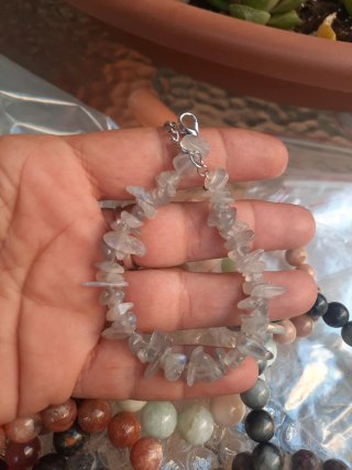Pulsera cuarzo cristal chip cierre y labradorita
