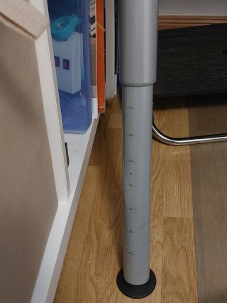 Escritorio de Ikea Thyge (modelo grande)