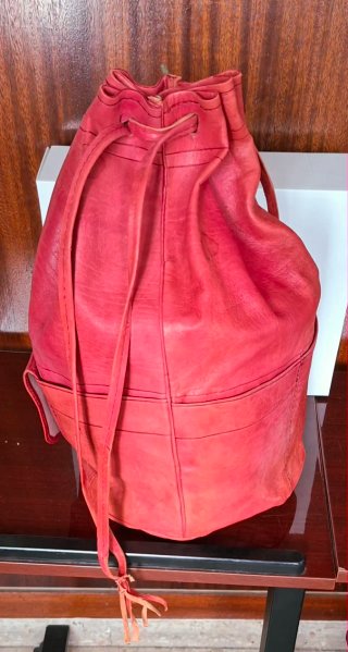 Bolso piel suave rojo (necesita tinte)