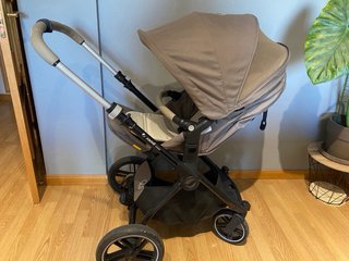 Carro de bebé Jané 2 en 1: capazo y silla de paseo