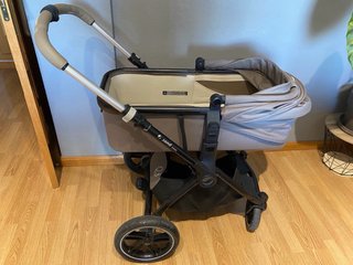 Carro de bebé Jané 2 en 1: capazo y silla de paseo