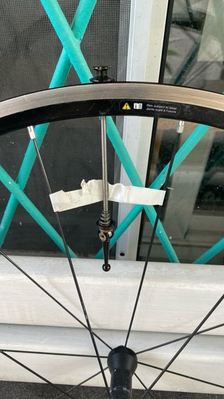 Rueda Delantera Shimano Carretera