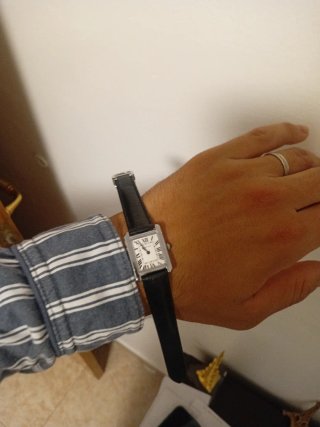 Reloj Cartier pequeño