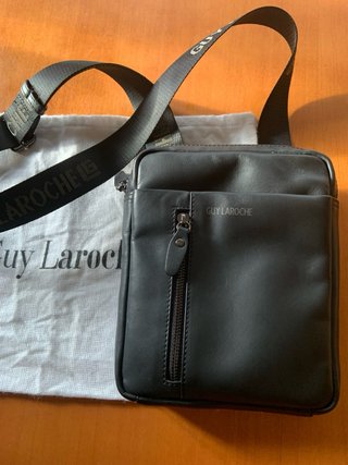 Bolso bandolera Guy Laroche negro