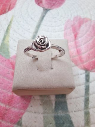 Anillo Rosa Floreciendo