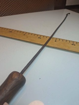Gancho antiguo madera