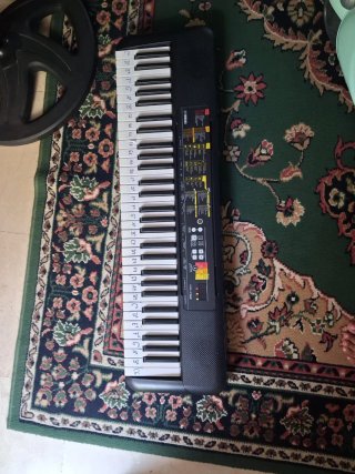 Teclado Yamaha PSR-F52