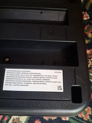 Teclado Yamaha PSR-F52