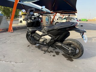 Honda X-ADV 750 Negra 2023 - 12.000 km