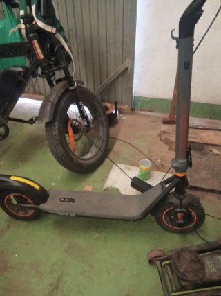 Patinete Cecotec Bom G20