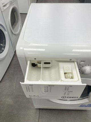 Lavadora secadora Indesit 7/5kg A+ 1600rpm + envio