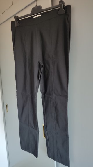 Pantalón pitillo elástico negro El Corte Inglés