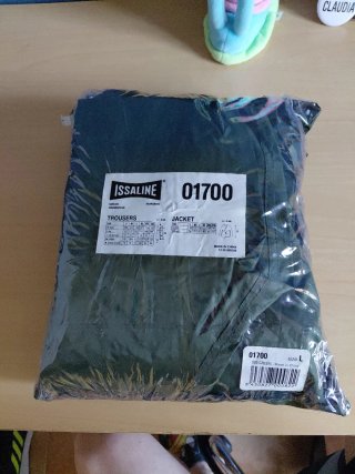 Chaqueta y pantalón impermeable ISSALINE L