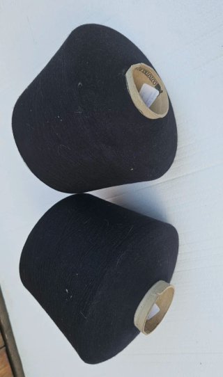 2 conos hilo algodón negro Cototex