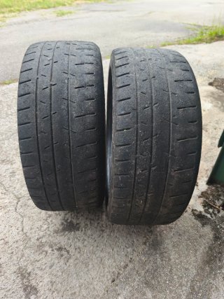 Hankook T33 200/580/15 Compuesto Duro