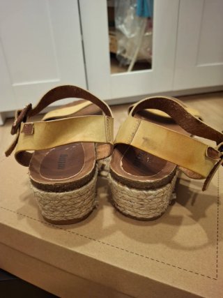 Sandalias Mustang Beige/Marrón Talla 39
