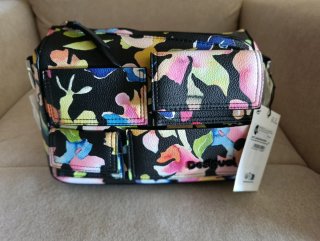 Bolso Desigual estampado floral.