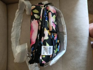 Bolso Desigual estampado floral.