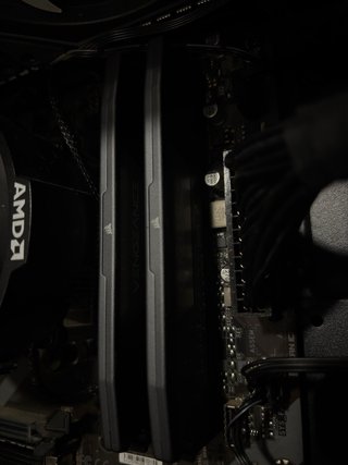 PC Gaming Ryzen 5 7600X + RX 7700 XT 12GB+32GB