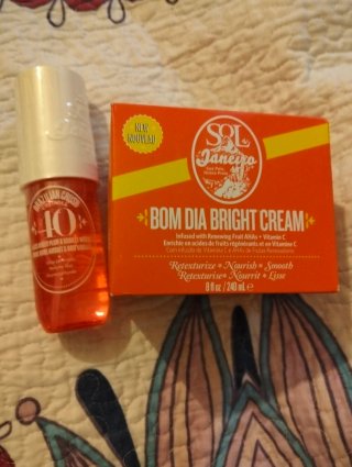 Lote Sol de Janeiro Bom Dia Bright Cream y 40