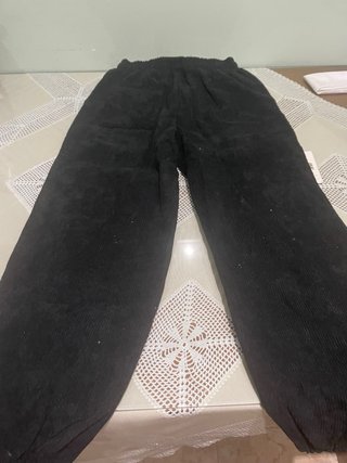 Pantalón negro
