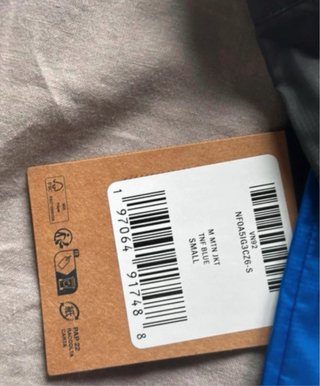 Giacca leggera The North Face blu e nera
