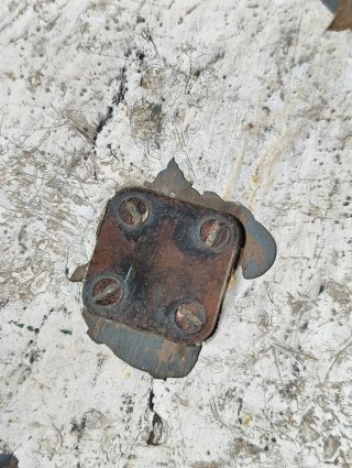 Antigua polea náutica de madera