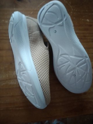 Zapatillas Beige Mujer