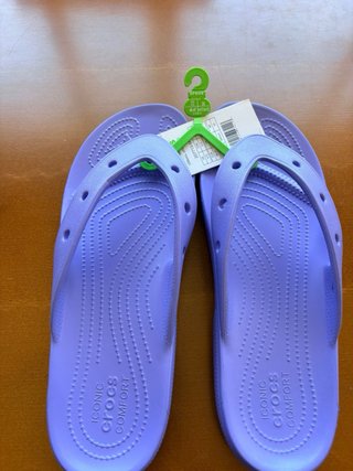 Chanclas Crocs Moradas Talla 46-47 Nuevas