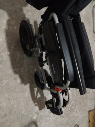 Silla de ruedas Karma plegable..sin uso