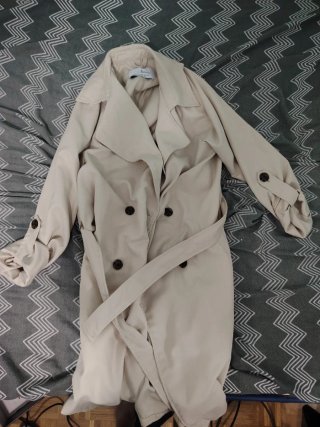 Gabardina Stradivarius Beige Talla M